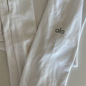 ALO YOGA - ALOSOFT PROTECTION TURTLENECK